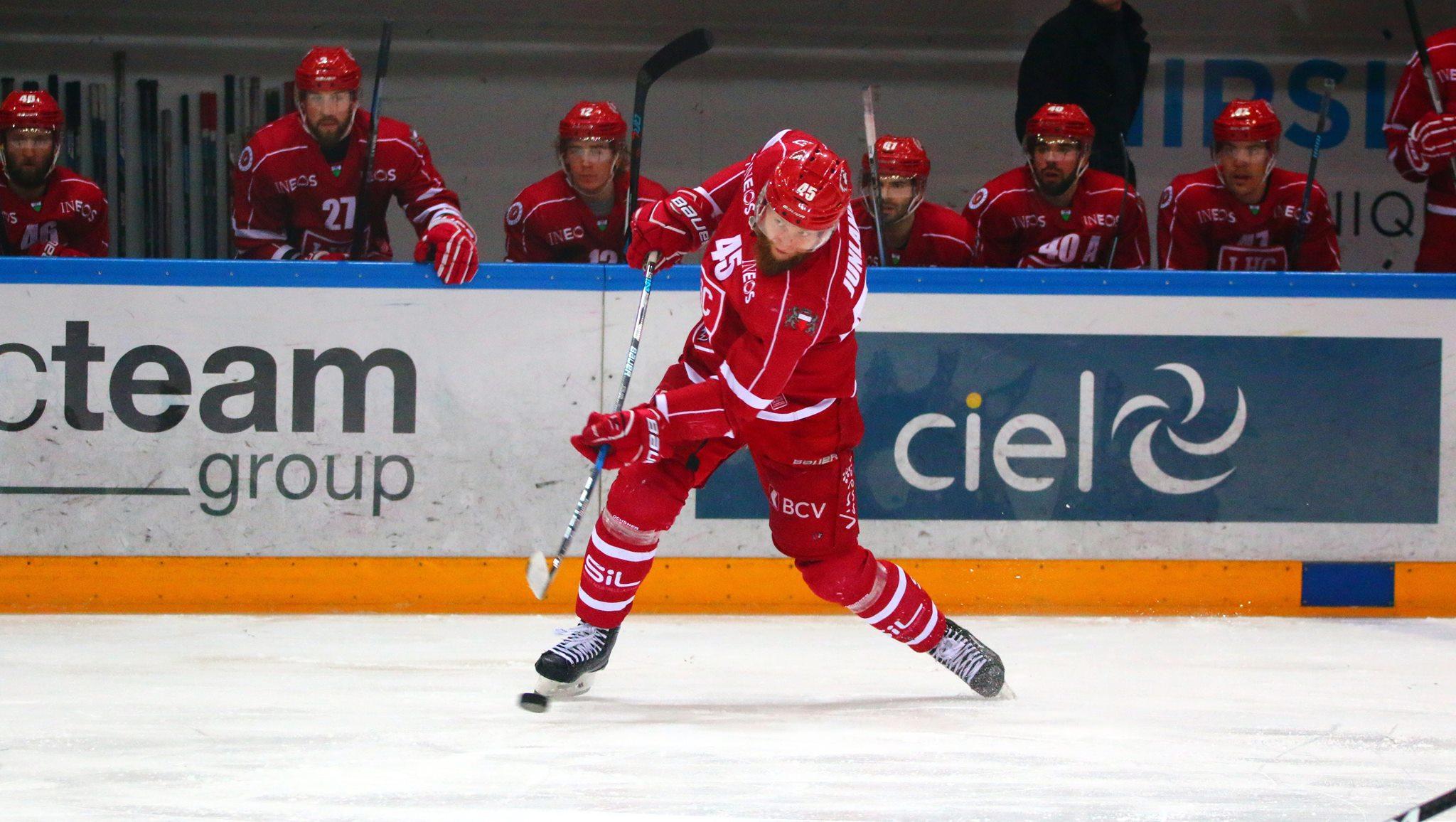 Photo hockey reportage NLA: Le lion est meurtri