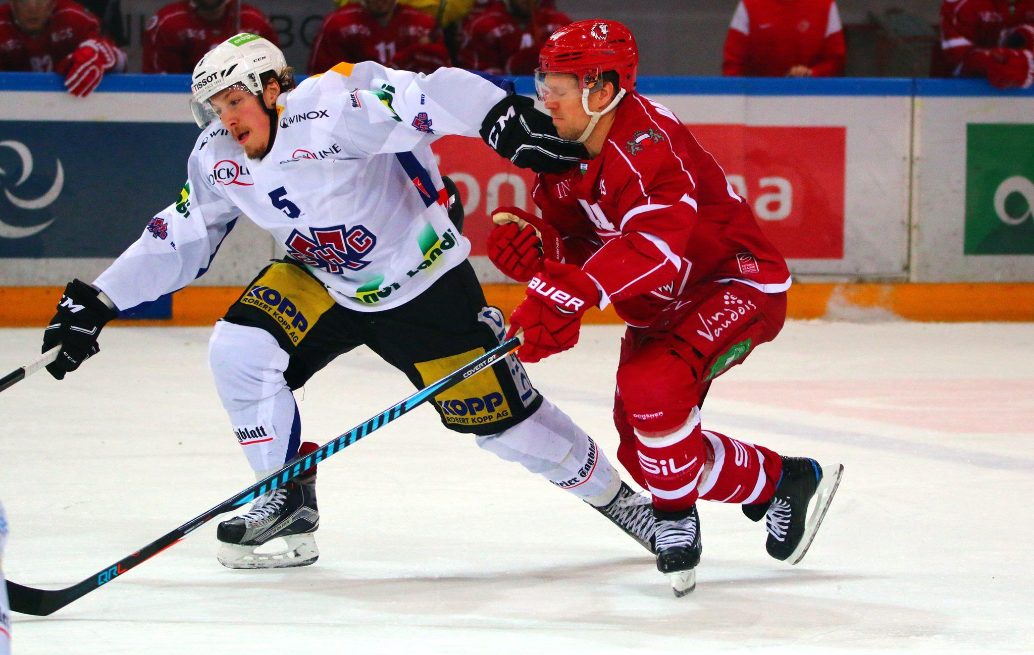 Photo hockey reportage NLA: Le lion est meurtri