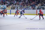 Photo hockey reportage Si proche et si loin  la fois !