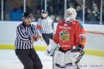 Photo hockey reportage Si proche et si loin  la fois !