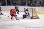 Photo hockey reportage Si proche et si loin  la fois !