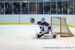 Photo hockey reportage Si proche et si loin  la fois !