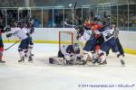 Photo hockey reportage Si proche et si loin  la fois !