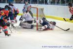 Photo hockey reportage Si proche et si loin  la fois !