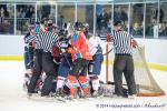 Photo hockey reportage Si proche et si loin  la fois !