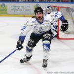 Photo hockey reportage TELH : Le champion n'a pas dit son dernier mot