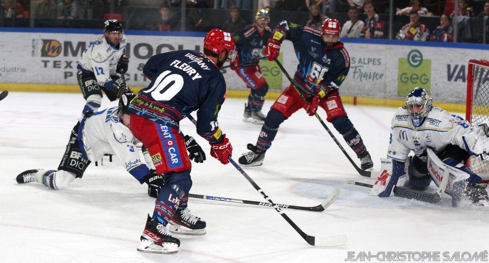 Photo hockey reportage TELH : Le champion n'a pas dit son dernier mot