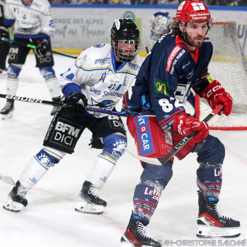 Photo hockey reportage TELH : Le champion n'a pas dit son dernier mot