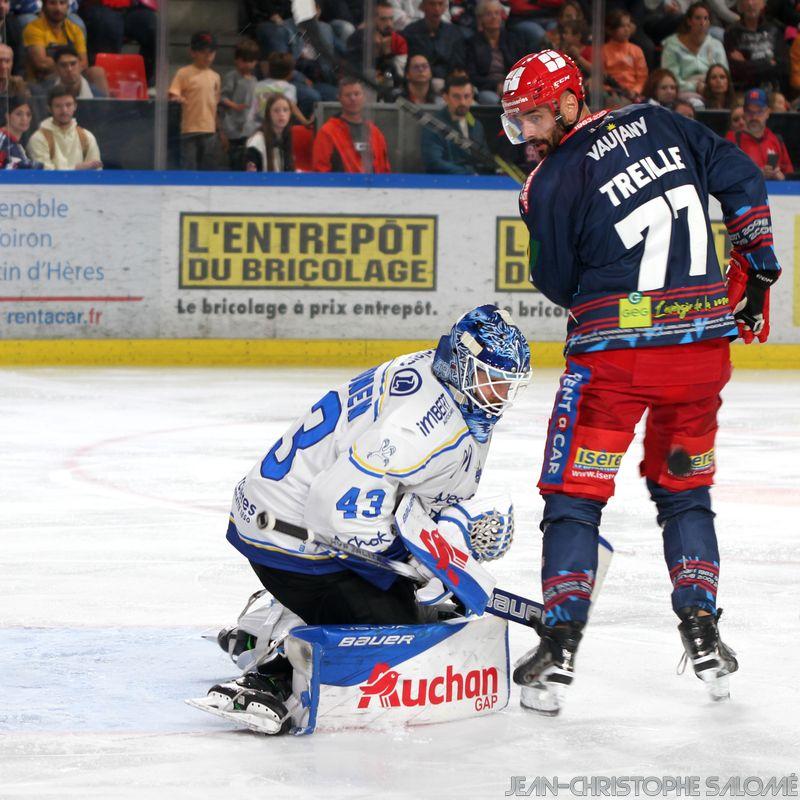 Photo hockey reportage TELH : Le champion n'a pas dit son dernier mot