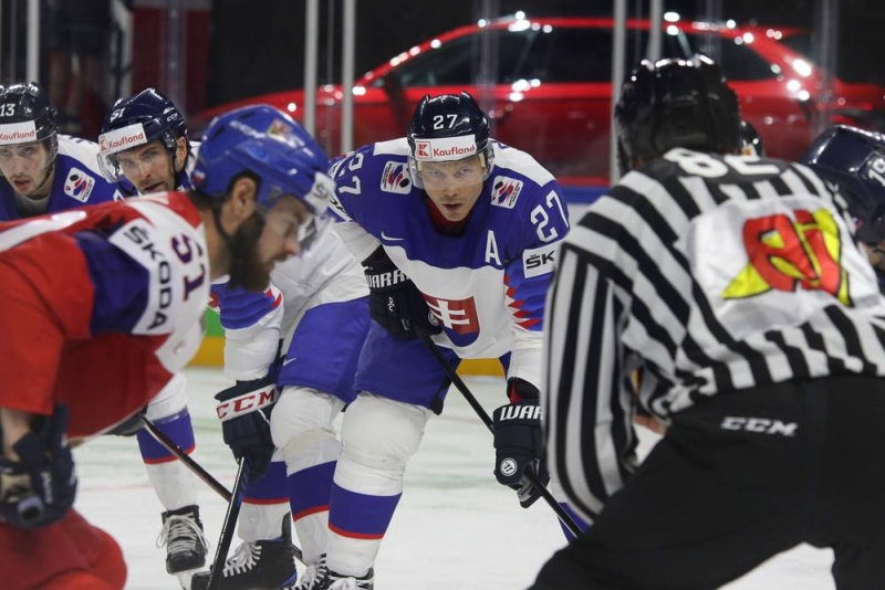 Photo hockey Championnats du monde -  : République Tchèque (CZE) vs Slovaquie (SVK) - A 10 secondes près !