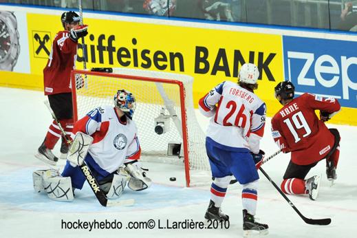 Photo hockey Championnats du monde - Championnats du monde -  Hockey Mondial 10: Le Canada déroule