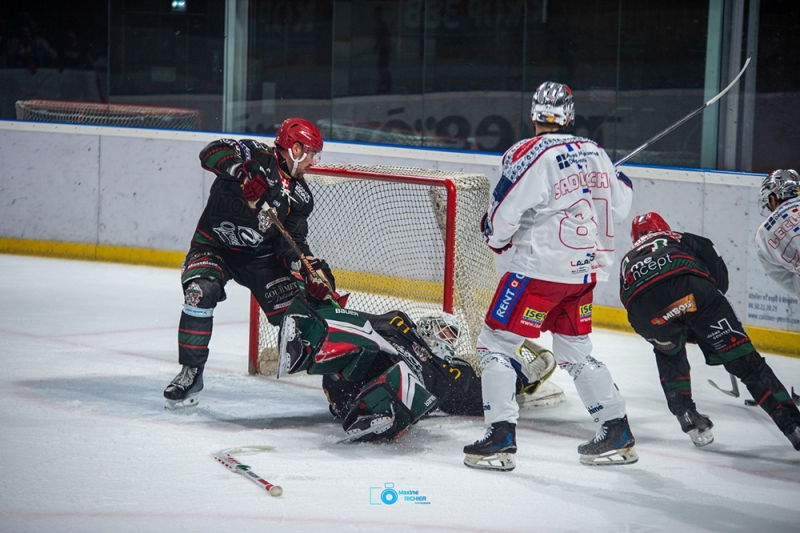 Photo hockey Coupe de France - Coupe de France - 1/16 de Finale : Mont-Blanc vs Grenoble  - Grenoble assume son rang !