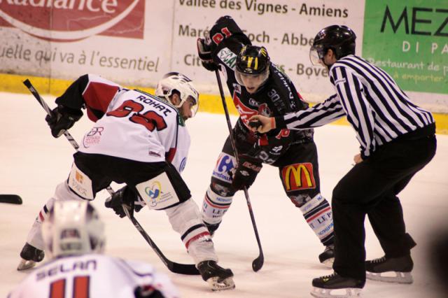 Photo hockey Coupe de France - Coupe de France 1/4 : Amiens  vs Briançon  - Les Diables ont vu rouge