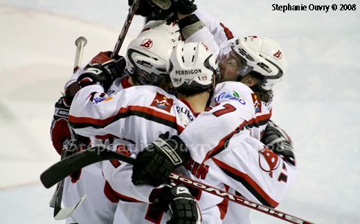 Photo hockey Coupe de la Ligue ARCHIVES - CDL 1/2 - Retour : Rouen vs Briançon - Le courage et l’envie n’ont pas suffit Photo hockey Coupe de la Ligue ARCHIVES - CDL 1/2 - Retour : Rouen vs Briançon - Le courage et l’envie n’ont pas suffit