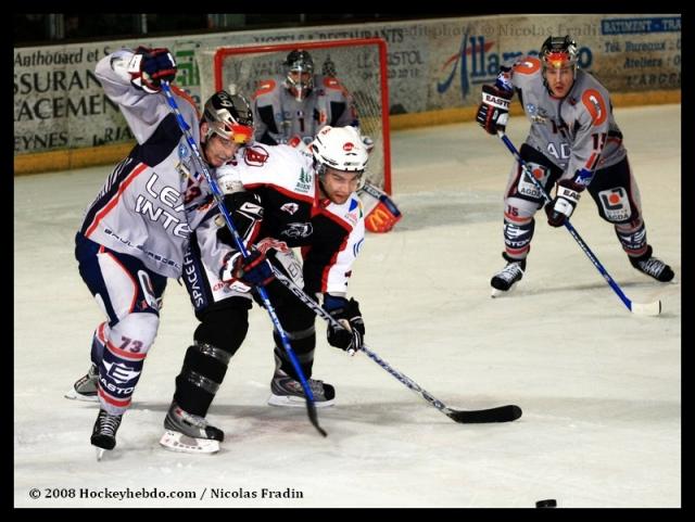 Photo hockey Coupe de la Ligue ARCHIVES - CDL 1/8 - 3ème journée : Briançon  vs Grenoble  - Une prolongation de plus en faveur des Bruleurs de loup