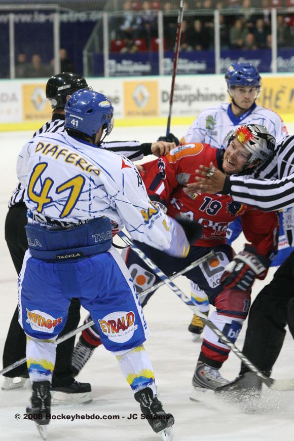 Photo hockey Coupe de la Ligue ARCHIVES - CDL 1/8 - 6ème journée : Grenoble  vs Villard-de-Lans - Gentillet...