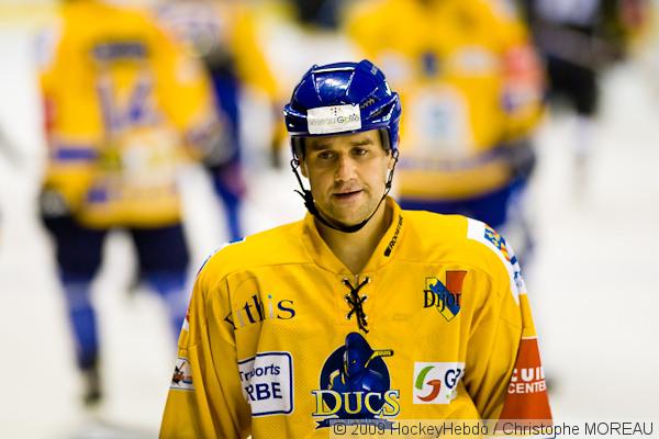 Photo hockey Coupe de la Ligue ARCHIVES - Coupe de la Ligue  : 1/8 2ème journée : Strasbourg  vs Dijon  - Strasbourg à l’extrême limite