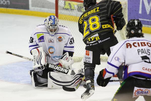 Photo hockey Coupe de la Ligue ARCHIVES - Coupe de la Ligue. : 1/8ème, 2ème journée  : Rouen vs Caen  - Un peu d’air pour les Dragons