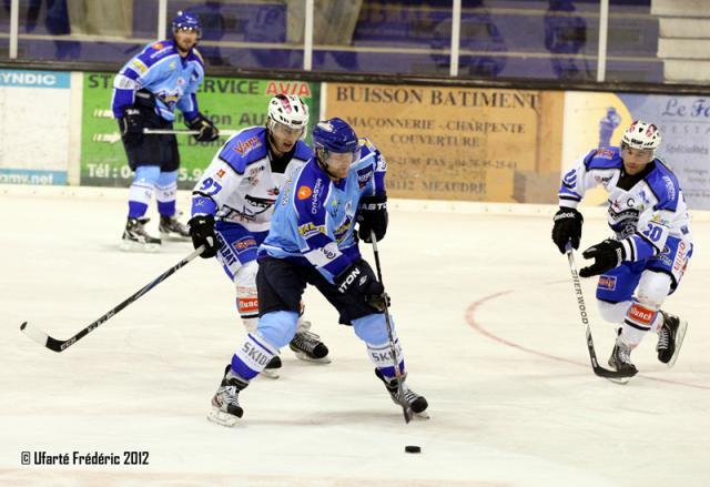 Photo hockey Coupe de la Ligue ARCHIVES - Coupe de la Ligue. : 1/8ème, 2ème journée  : Villard-de-Lans vs Gap  - Gap fait le métier