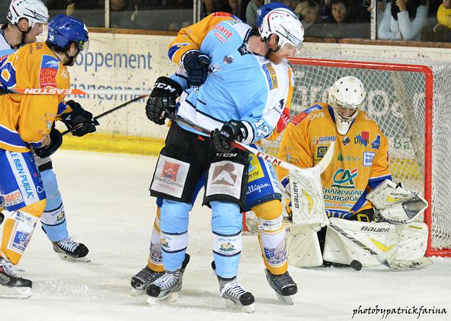 Photo hockey Coupe de la Ligue ARCHIVES - Coupe de la Ligue : 1/4 aller : Briançon  vs Dijon  - Briançon, Bernier-Kearney dépendant ?