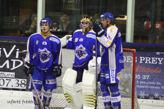 Photo hockey Coupe de la Ligue ARCHIVES - Coupe de la Ligue : 1/8ème, 5ème journée : Villard-de-Lans vs Mont-Blanc - Une avalanche de buts et de pénalités