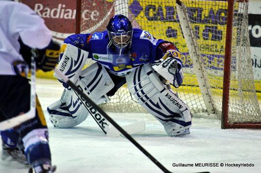 Photo hockey Coupe de la Ligue ARCHIVES - Coupe de la Ligue : 1/8ème, 6ème journée  : Dijon  vs Chamonix  - Des Chamois peu sauvages.