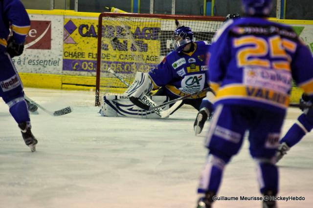 Photo hockey Coupe de la Ligue ARCHIVES - Coupe de la Ligue : 1/8ème, 6ème journée  : Dijon  vs Chamonix  - Des Chamois peu sauvages.