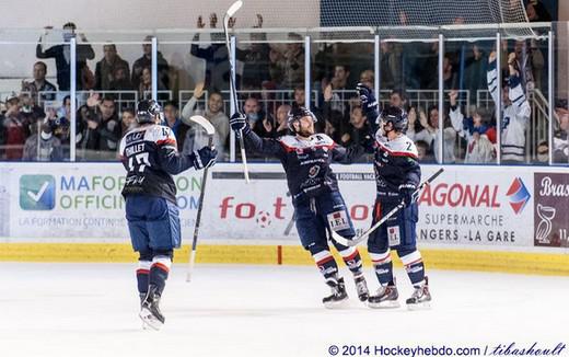 Photo hockey Coupe de la Ligue ARCHIVES - Coupe de la Ligue : 1/8ème, 6ème journée : Angers  vs Bordeaux - Au Haras, le Boxer aboie mais ne mord pas