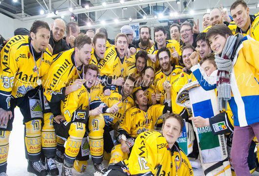 Photo hockey Coupe de la Ligue ARCHIVES - Coupe de la Ligue : finale : Chamonix  vs Rouen - CDL: Beau vainqueur, fête gâchée