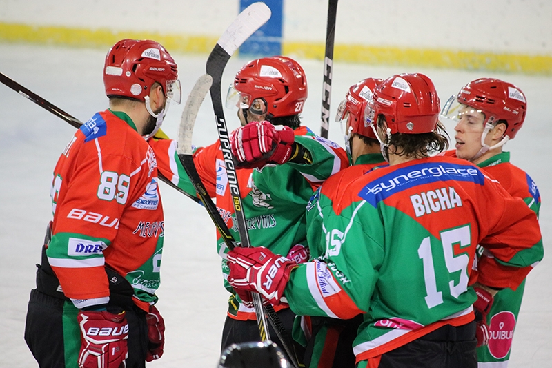 Photo hockey Division 1 -  : Mont-Blanc vs La Roche-sur-Yon - D1 : Un HOGLY plus réaliste