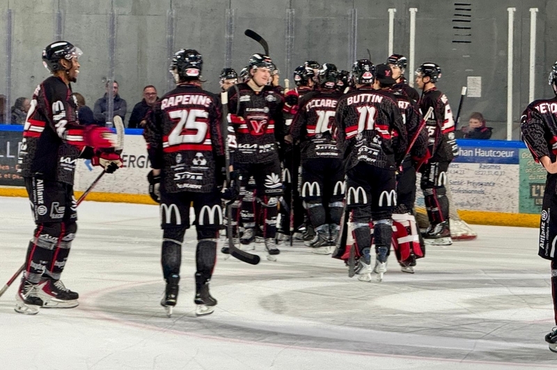 Photo hockey Division 1 -  : Valenciennes vs Meudon - Valenciennes - Un succès solide pour conclure sa préparation !