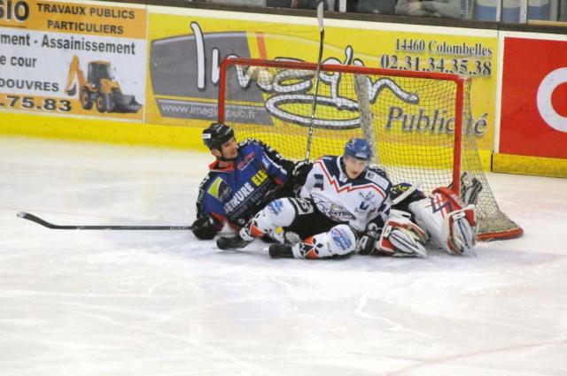 Photo hockey Division 1 - D1 : 12ème journée : Caen  vs Brest  - Le choc... pour les caennais