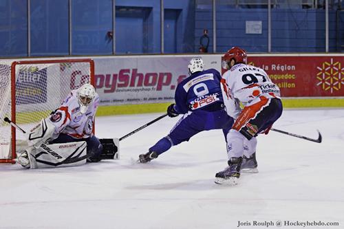 Photo hockey Division 1 - D1 : 14ème journée : Montpellier  vs Lyon - Une belle partie de hockey sur glace !