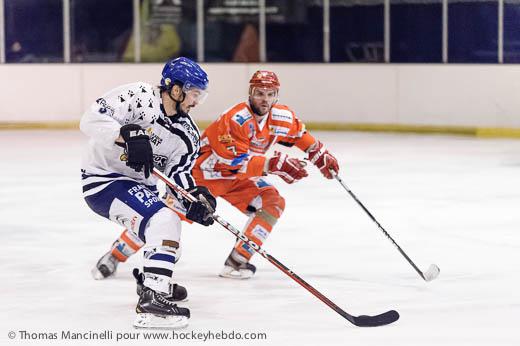 Photo hockey Division 1 - D1 : 18ème journée : Amnéville vs Brest  - La surprise du chef