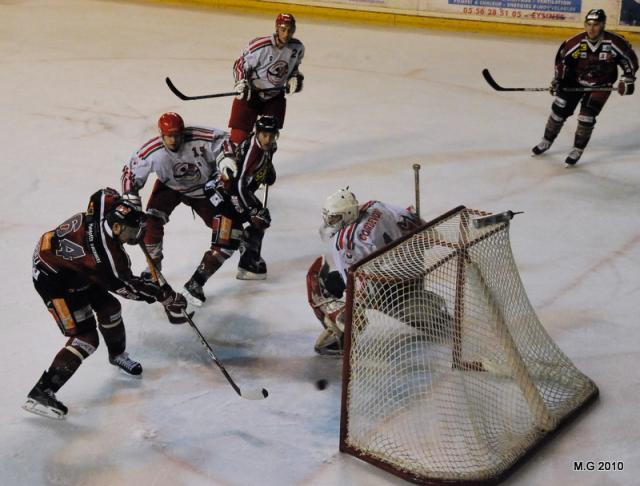 Photo hockey Division 1 - D1 : 20ème journée : Bordeaux vs Courbevoie  - Bordeaux en deux temps