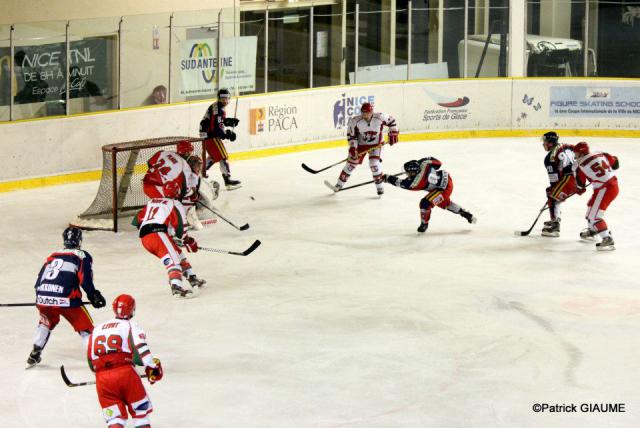 Photo hockey Division 1 - D1 : 20ème journée : Nice vs Courbevoie  - En toute logique 