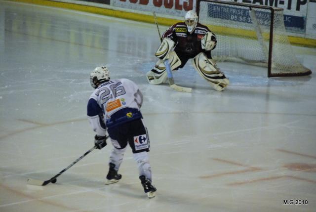 Photo hockey Division 1 - D1 : 22ème journée : Bordeaux vs Reims - Bordeaux chute à domicile