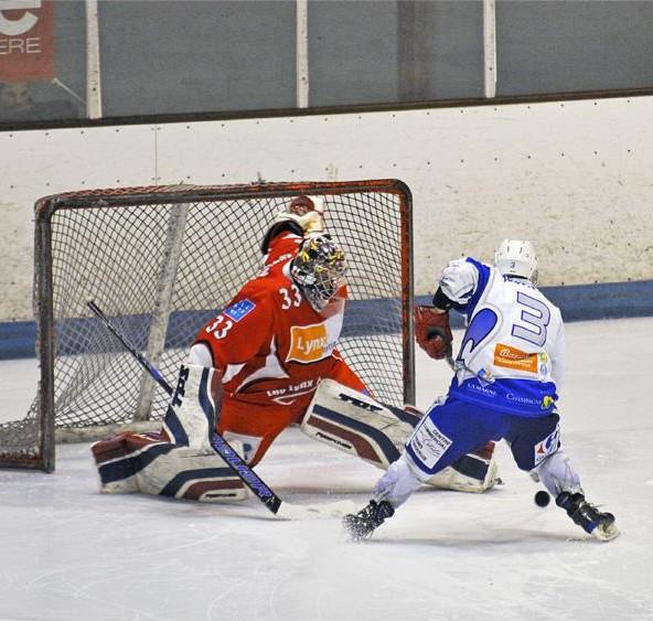 Photo hockey Division 1 - D1 : 26ème journée : Valence vs Reims - Sabatier chasseur de Lynx !