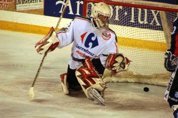 Photo hockey Division 1 - D1 : 4ème journée : Brest  vs Courbevoie  - De longs becs sur la glace