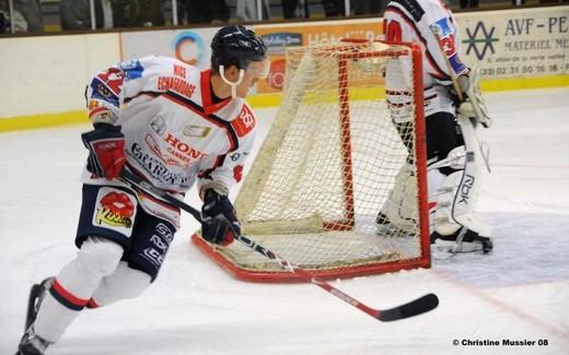 Photo hockey Division 1 - D1 - 5ème journée : Amnéville vs Nice - Dans la douleur