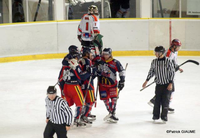 Photo hockey Division 1 - D1 : 6ème journée : Nice vs Mont-Blanc - Nice s’en sort de peu !