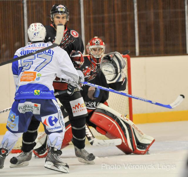 Photo hockey Division 1 - D1 : 6ème journée : Toulouse-Blagnac vs Reims - Duel de gardiens
