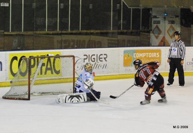 Photo hockey Division 1 - D1 - 8ème journée : Bordeaux vs Montpellier  - Le bon coup !