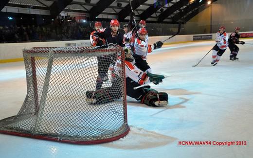 Photo hockey Division 1 - D1 : 8ème journée : Neuilly/Marne vs Mont-Blanc - Le coeur des Bisons