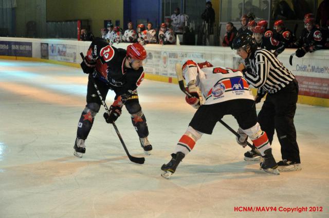 Photo hockey Division 1 - D1 : 8ème journée : Neuilly/Marne vs Mont-Blanc - Le coeur des Bisons