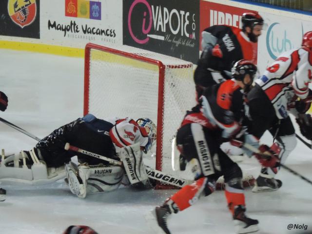 Photo hockey Division 1 - D1 : Play Off - 1/4 de finale, match 2  : Bordeaux vs Neuilly/Marne - Un match à grand suspense