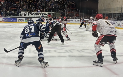Photo hockey Division 1 - Division 1 - 1/4 de Finale - Match 3 : Dunkerque vs Neuilly/Marne - Dunkerque s’impose en prolongation 