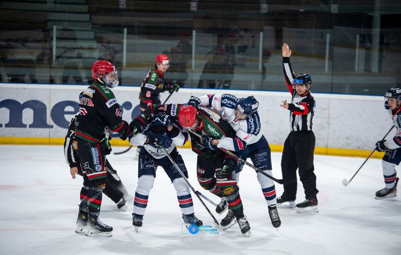 Photo hockey Division 1 - Division 1 - 1/4 de Finale - Match 3 : Mont-Blanc vs Caen  - Caen prend le 2ème point