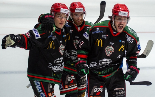 Photo hockey Division 1 - Division 1 - 1/4 de Finale - Match 4 : Mont-Blanc vs Caen  - Mont-Blanc force un 5ème match