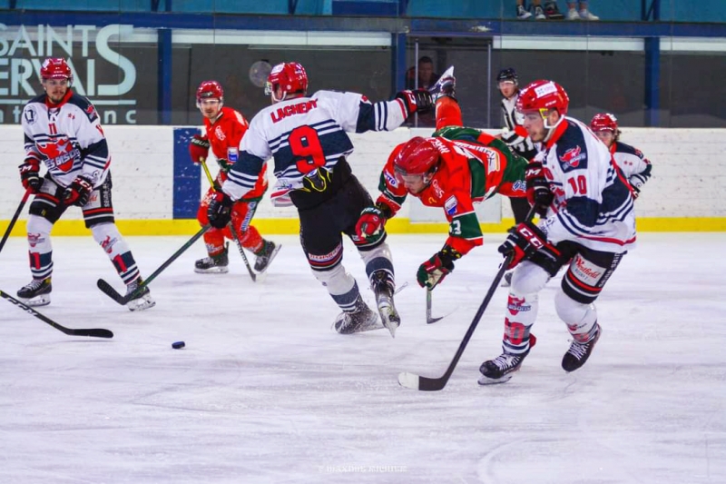 Photo hockey Division 1 - Division 1 - 1/4 de Finale match 1 : Mont-Blanc vs Neuilly/Marne - La première aux Yétis